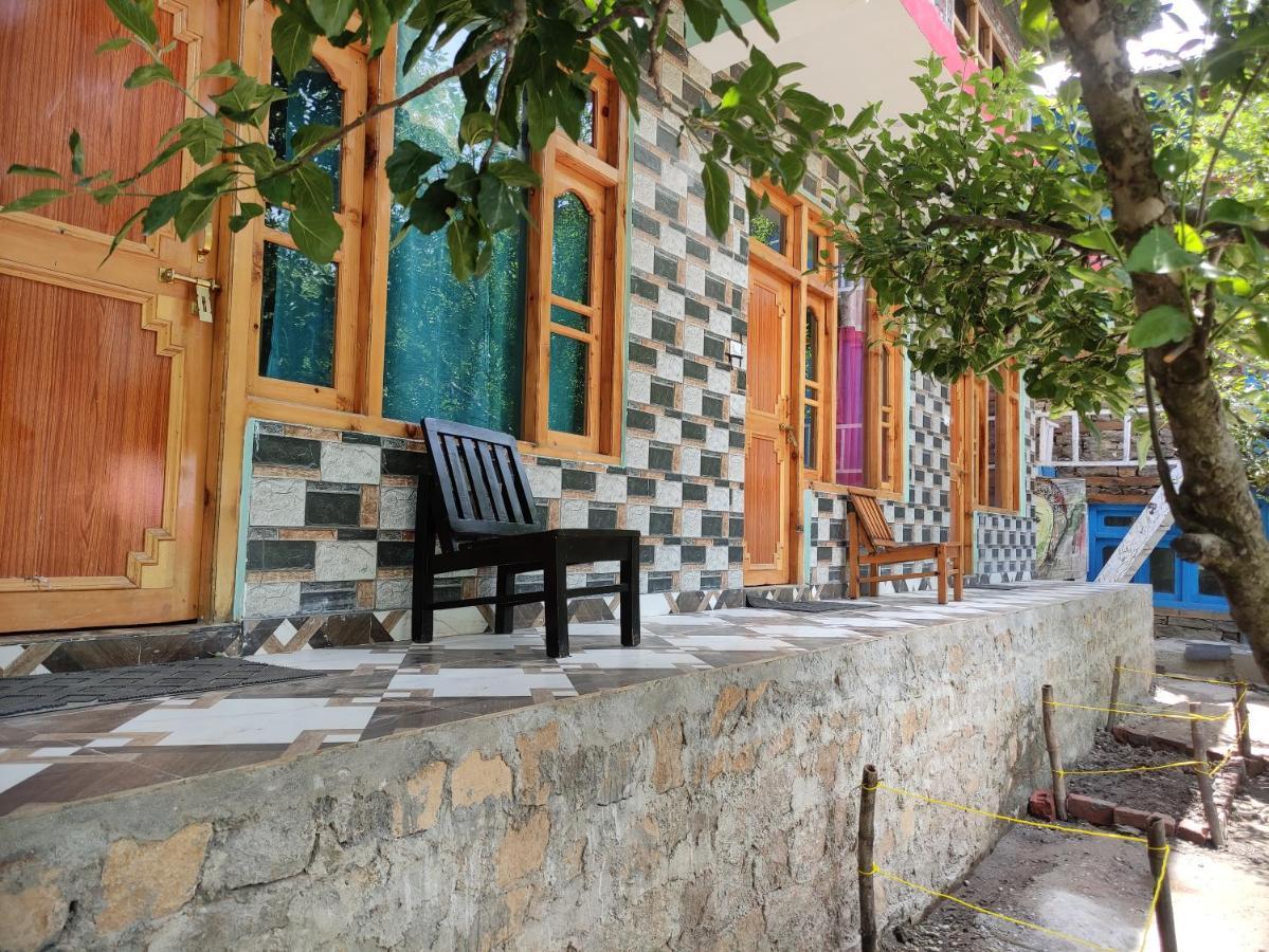 Karma Guest House And Cafe Kalgha Buitenkant foto