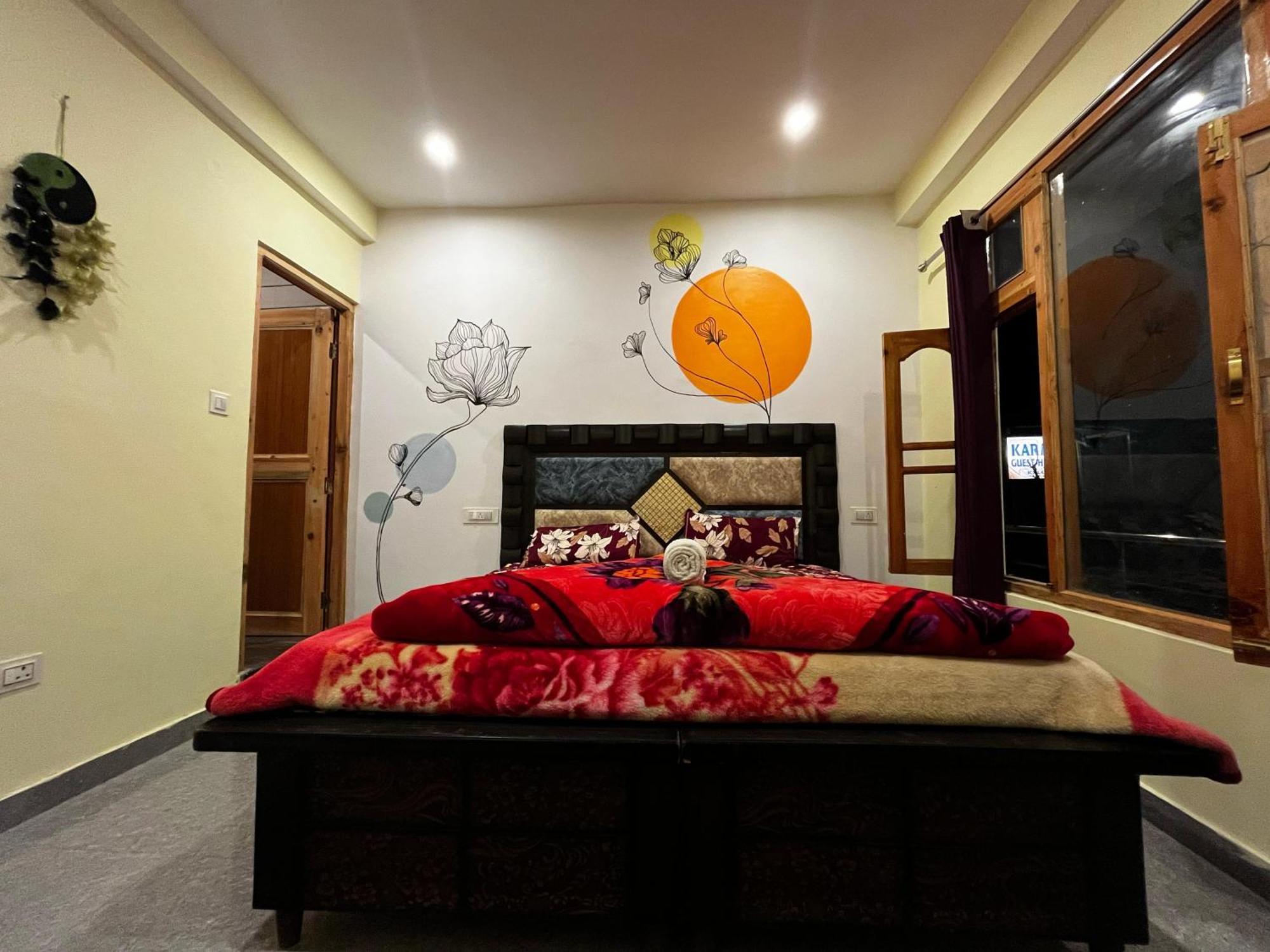 Karma Guest House And Cafe Kalgha Buitenkant foto